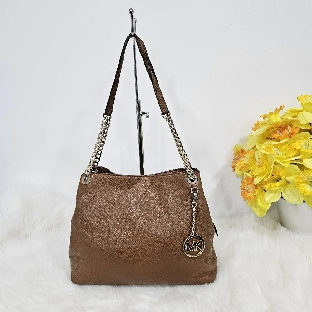 Michael Kors jet set large shoulder brown leather bag